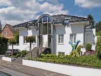 Wohnimmobilie Kauf Einfamilienhaus Verkauf eines repräsentativen Einfamilienhauses in Düsseldorf-Unterbach