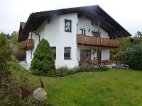 Wohnimmobilie Kauf Einfamilienhaus Phantastisches Einfamilienhaus mit viel Grün!