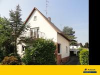 Wohnimmobilie Kauf Einfamilienhaus Großes Haus mit großem Grundstück