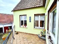 Wohnimmobilie Kauf Einfamilienhaus Vielseitiges Mehrfamilienhaus mit großem Garten und Scheune