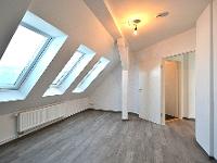 Wohnimmobilie Miete Dachgeschosswohnung Weitere Angebote finden Sie auch unter: www.adnerundpartner.de Sollten Sie selbst Eigentümer einer Immobilie sein und diese verkaufen oder vermieten wollen, dan