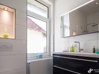 Wohnimmobilie Miete Dachgeschosswohnung Sollten Sie selbst Eigentümer einer Immobilie sein und diese verkaufen oder vermieten wollen, dann sind wir Ihnen gerne dabei behilflich. www.adnerundpartner.de