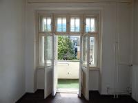 Wohnimmobilie Miete Etagenwohnung Klassische Altbau-Wohnung mit Balkon und großer Wohnküche