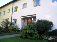 Wohnimmobilie Kauf Einfamilienhaus Licht-durchflutetes Reihenhaus mit gepflegtem Garten