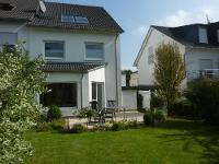 Wohnimmobilie Kauf Doppelhaus Herrlich ruhig, top gepflegt, nur 200 m bis in die Weinberge!