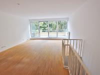 Wohnimmobilie Miete Etagenwohnung Familientraum auf zwei Ebenen mit hauseigenen Spielplatz und Blick zum Grafenberger Wald