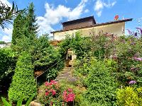 Exklusive Immobilie Mehrfamilienhaus Märchenhaftes Anwesen mit Poollandschaft