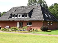 Wohnimmobilie Kauf Einfamilienhaus Herrliches Anwesen mit großem Grundstück.