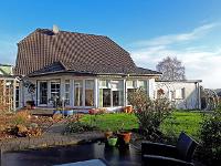 Wohnimmobilie Kauf Einfamilienhaus Neuwertiges Niedrigenergiehaus mit unverbaubarem Blick auf die Weser!