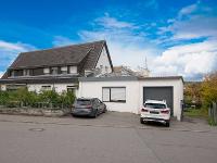 Wohnimmobilie Kauf Doppelhaus Doppelhaus mit großem Grundstück , Einliegerwohnung, Garage, 2 Stellplätze in Rutesheim - Doppelhaus mit großem Garten - Baujahr Haus West ca. 1975 - Baujahr Haus Ost ca.