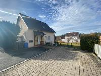 Wohnimmobilie Kauf Mehrfamilienhaus Kleines, aber feines Zweifamilienhaus mit großem Garten in sehr schöner Lage von Irchenrieth
