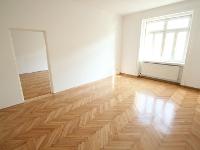 Wohnimmobilie Miete Etagenwohnung Lichtdurchflutete 2-Zimmer Altbauwohnung