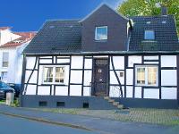 Wohnimmobilie Kauf Einfamilienhaus Einfamilienhaus mit separater Wohnung!