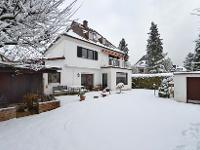 Wohnimmobilie Kauf Einfamilienhaus ++Rarität in Großhadern++Charmantes Einfamilienhaus mit hochwertiger Ausstattung, Einliegerwohnung und 480 m2 großem Grundstück sowie 2 Garagen und 2 Stellplätzen++
