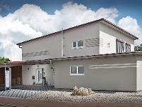 Wohnimmobilie Kauf Einfamilienhaus In diesem toll designten Einfamilienhaus hat sich Arbeiten und Wohnen toll kombinieren lassen. Auch dieses Häuschen hat perfekte neue Eigentümer gefunden