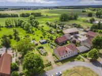 Wohnimmobilie Kauf Doppelhaus Großzügiges Zweifamilienhaus mit Scheune, Wintergarten & Potenzial