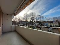 Wohnimmobilie Kauf Etagenwohnung Charmante 2-Zimmerwohnung in Bad Homburg: Sonniger Balkon mit Taunus-Ausblick, flexibel gestaltbare Küche, seniorengerecht, beste Infrastruktur.