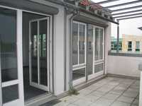 Wohnimmobilie Kauf Dachgeschosswohnung Die ausgesprochen helle Dachgeschoss-Wohnung befindet sich in einem modernen Mehrfamilienhaus in ruhiger Lage.