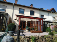 Wohnimmobilie Kauf Reihenhaus Gepflegtes Reihenmittelhaus mit Terrasse und Garten in sehr ruhiger Lage (Würmersheim)