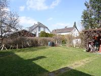 Wohnimmobilie Kauf Wohnbaugrundstück Das Grundstück liegt in der Gartenstadt Trudering, im Südosten Münchens und ist mit einer kleinen Doppelhaushälfte bebaut. Ruhig, sonnig, eingebettet zwischen klei